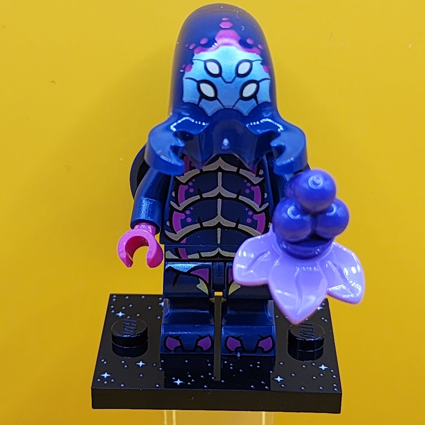 Alien Beetlezoid col26-10 Series 26 CMF Minifigure Lego