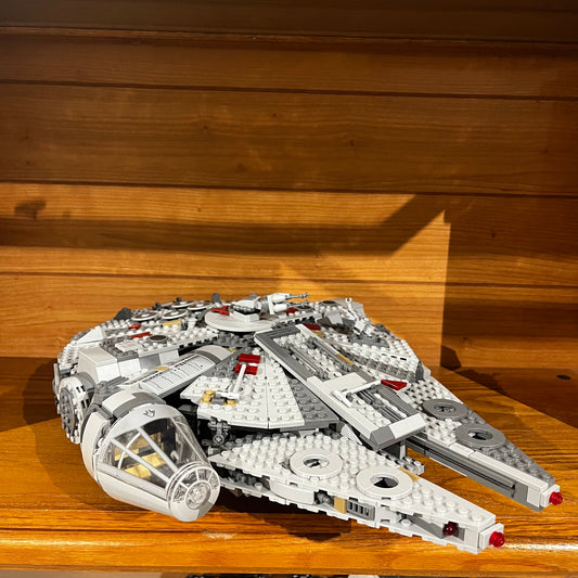 Star Wars Millennium Falcon Pre-Built Lego 75257