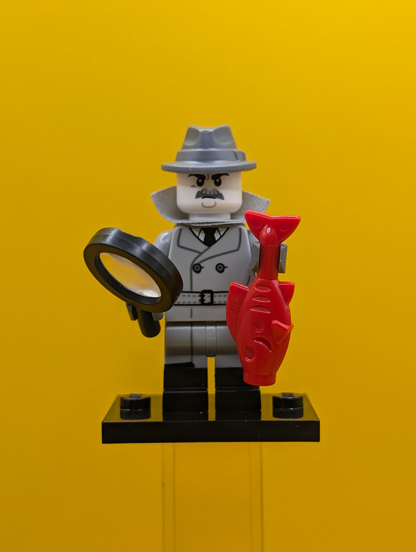 Film Noir Detective col25-1 CMF Series 25 Minifigure Lego (Complete Set, with stand and accessories)