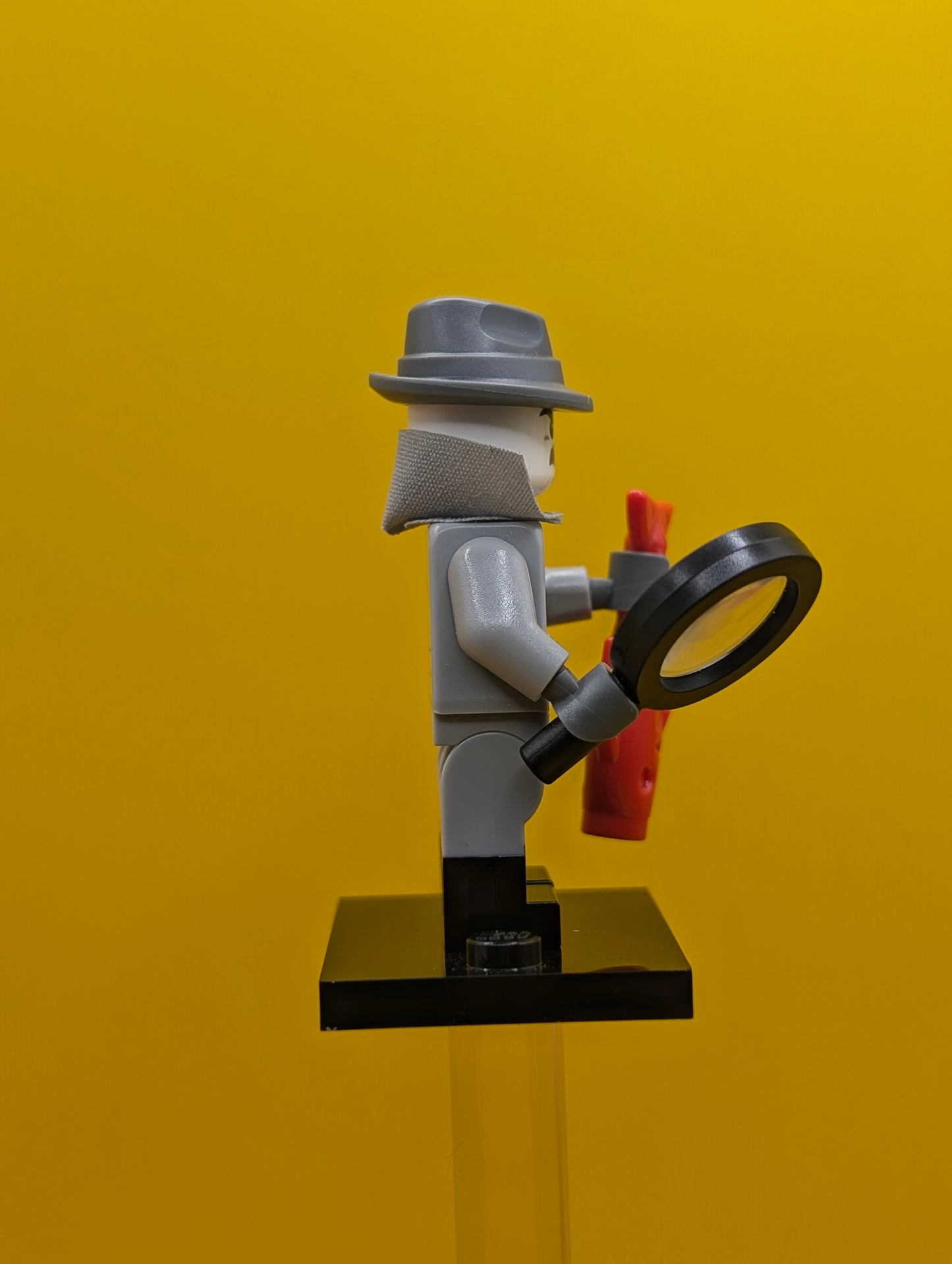 Film Noir Detective col25-1 CMF Series 25 Minifigure Lego (Complete Set, with stand and accessories)