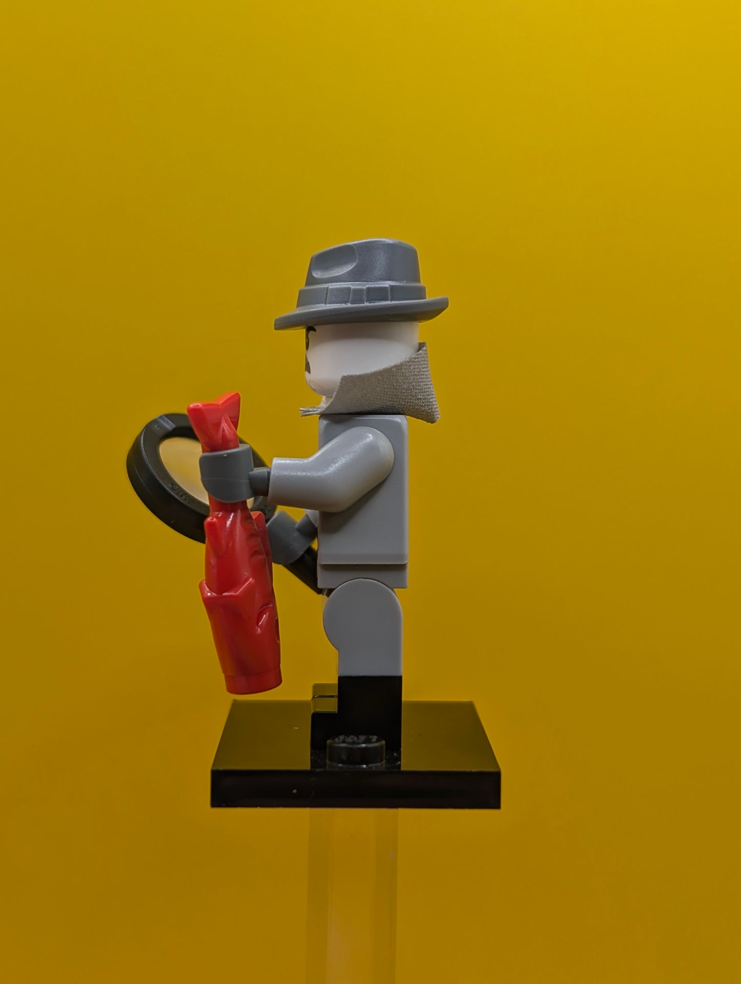 Film Noir Detective col25-1 CMF Series 25 Minifigure Lego (Complete Set, with stand and accessories)