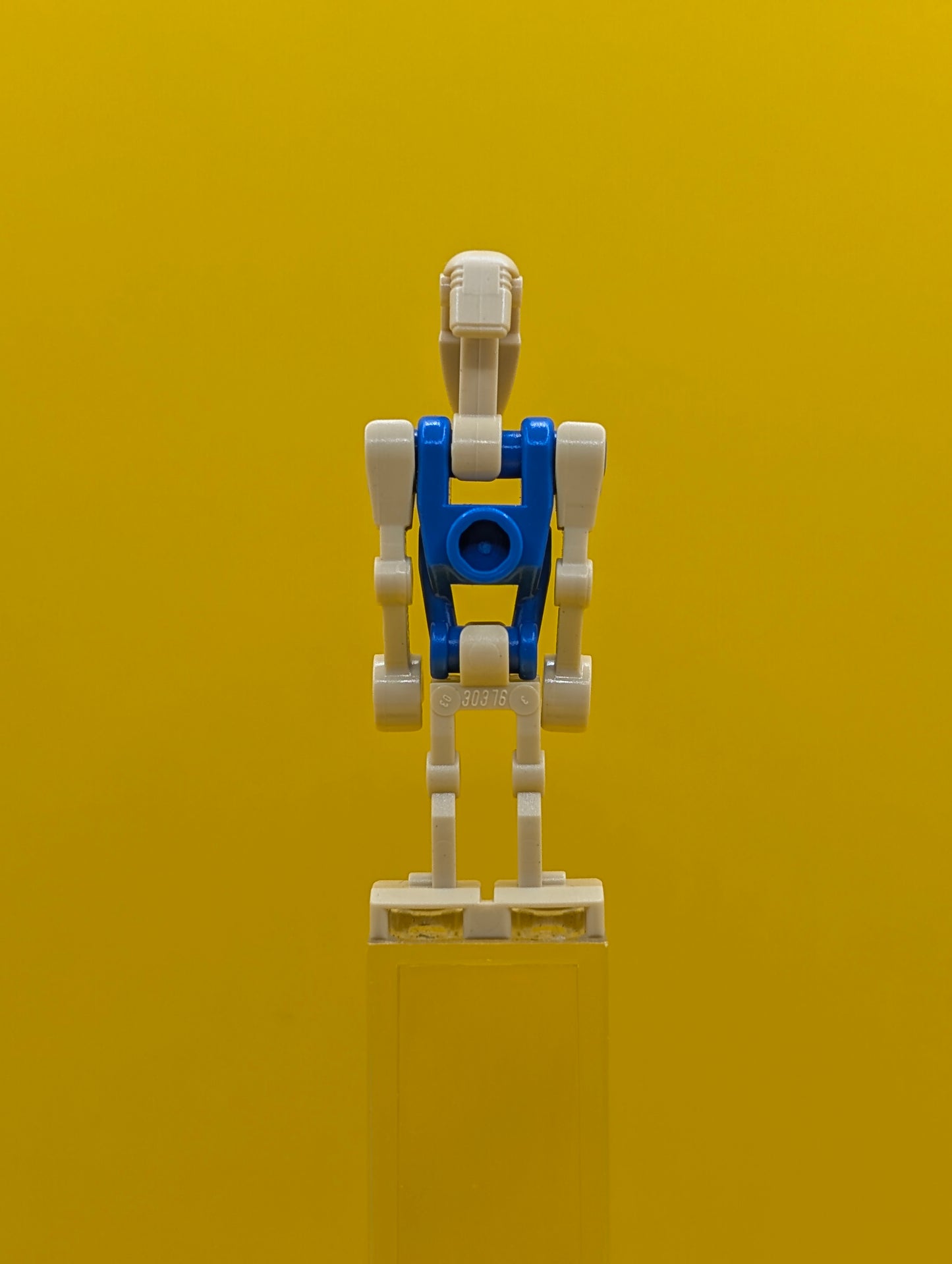 Battle Droid Pilot sw0300 Blue Torso with Tan Insignia, Angled Arms Star Wars Lego Minifigure
