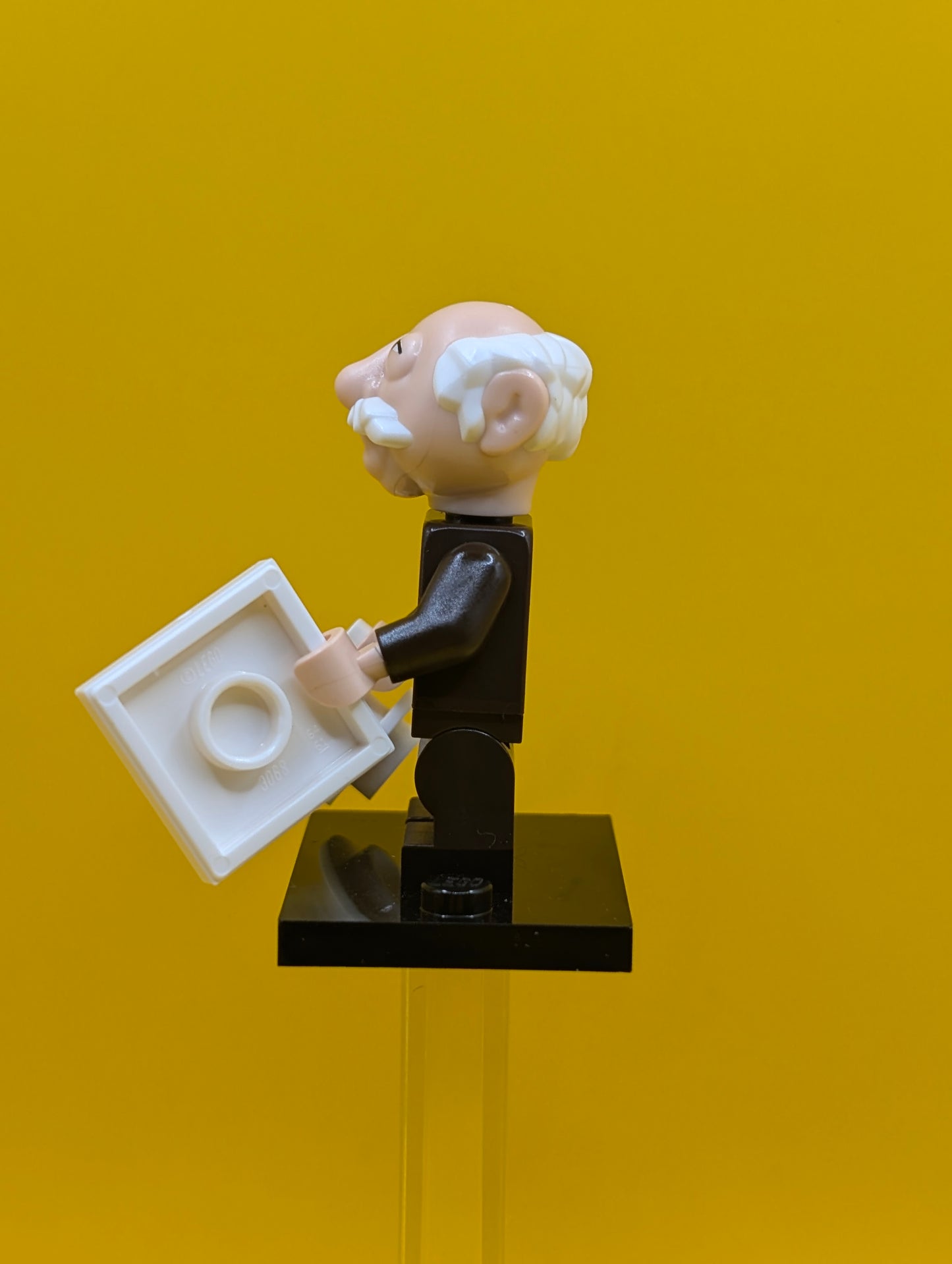Waldorf coltm-9 The Muppets (Complete Set with Stand and Accessories) Lego Muppets Minifigure