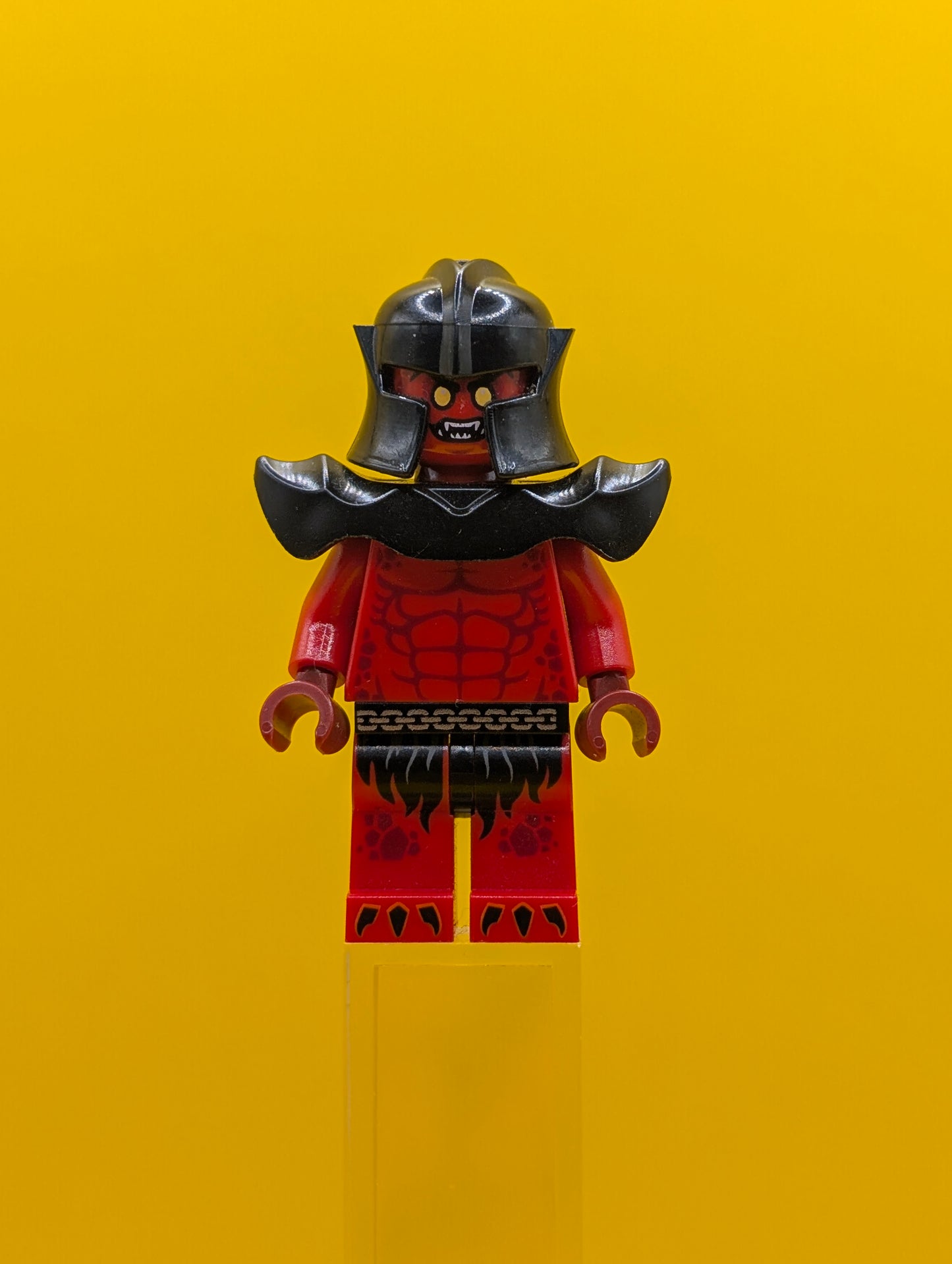 Crust Smasher nex012 Bare Chest, Red Legs, Black Shoulder Pads Armor Nexo Knights Lego Minifigure
