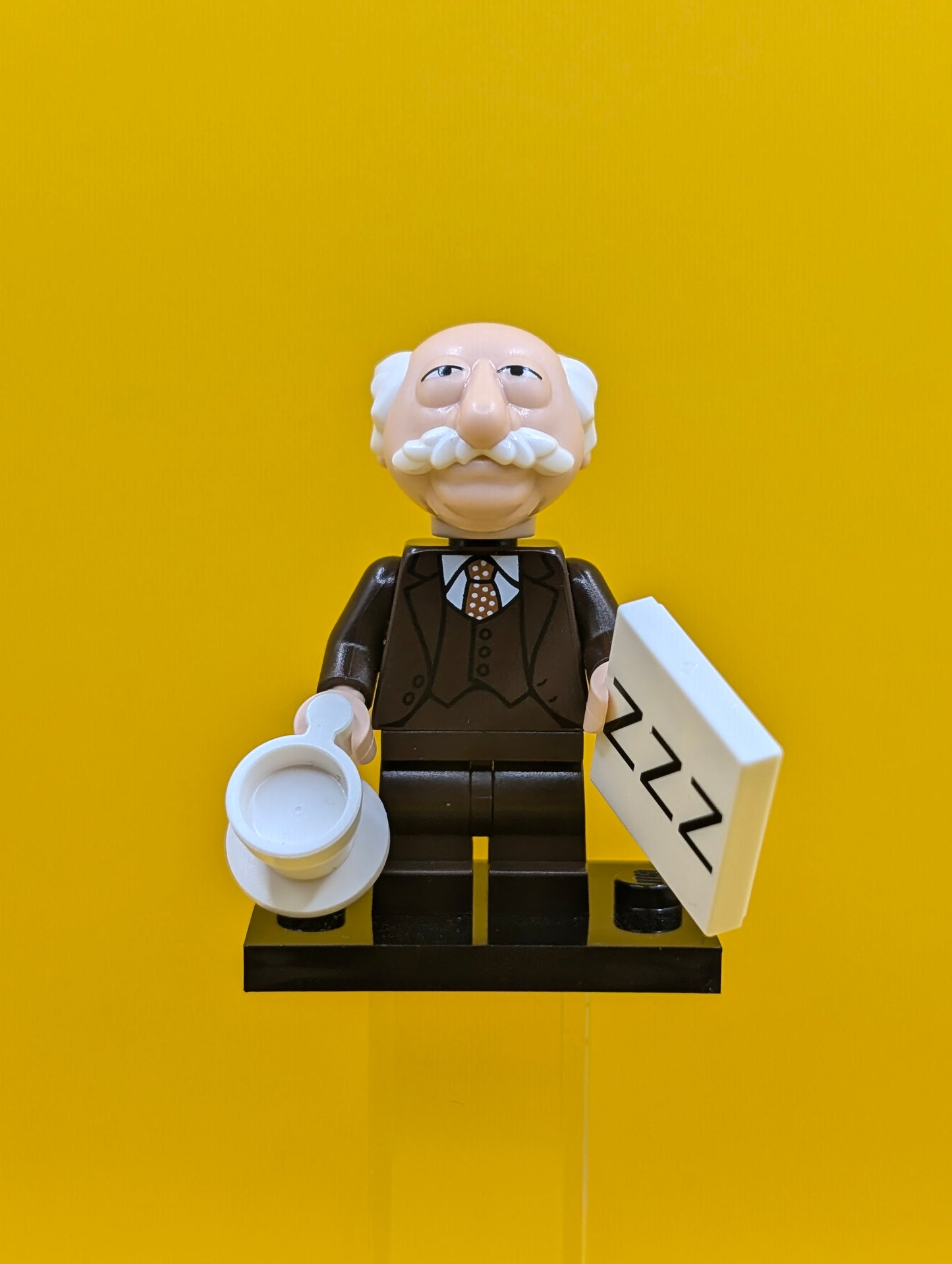 Waldorf coltm-9 The Muppets (Complete Set with Stand and Accessories) Lego Muppets Minifigure