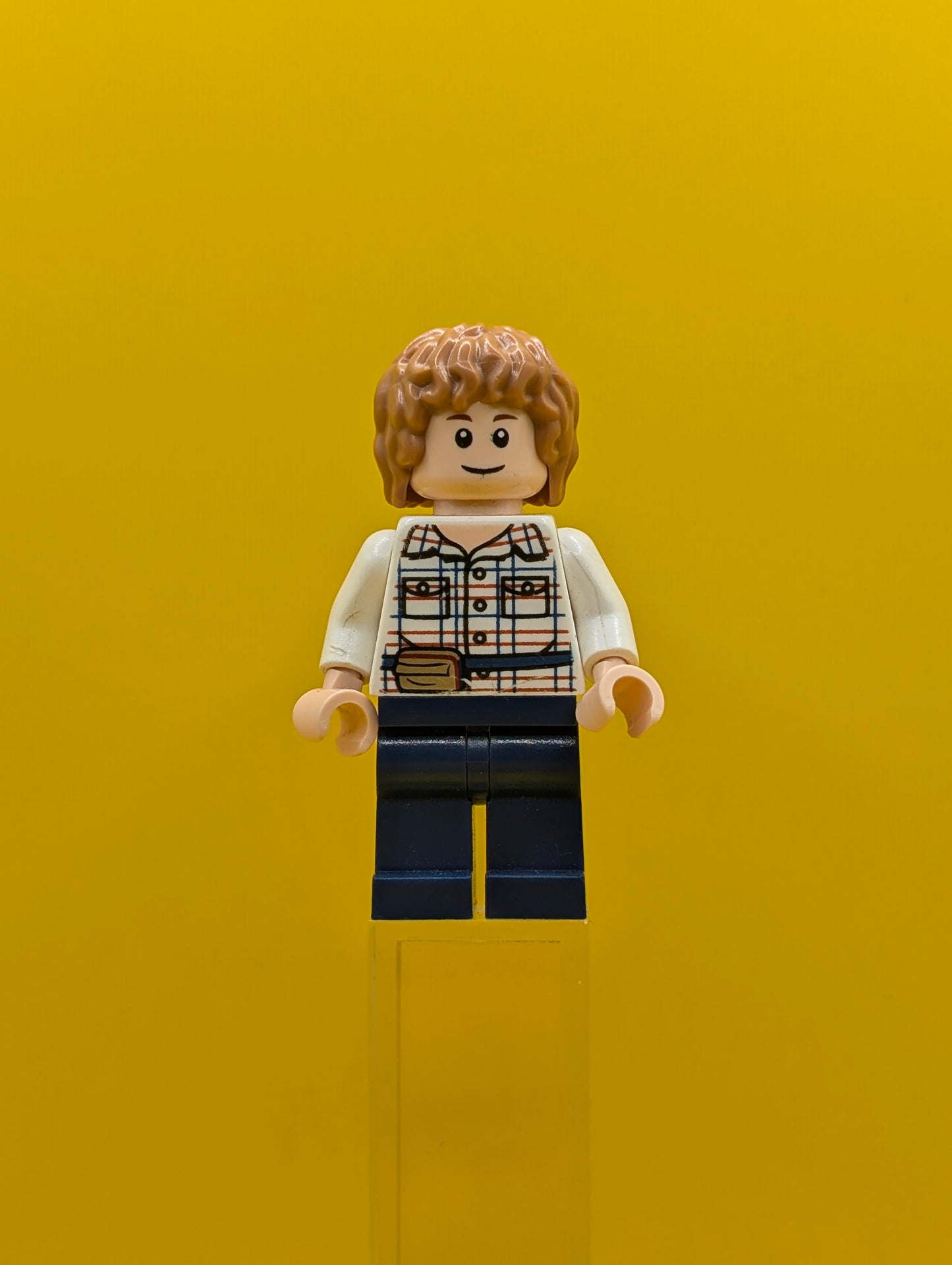 Gray Mitchell jw002 White Shirt, Dark Blue Legs Jurassic World Lego Minifigure