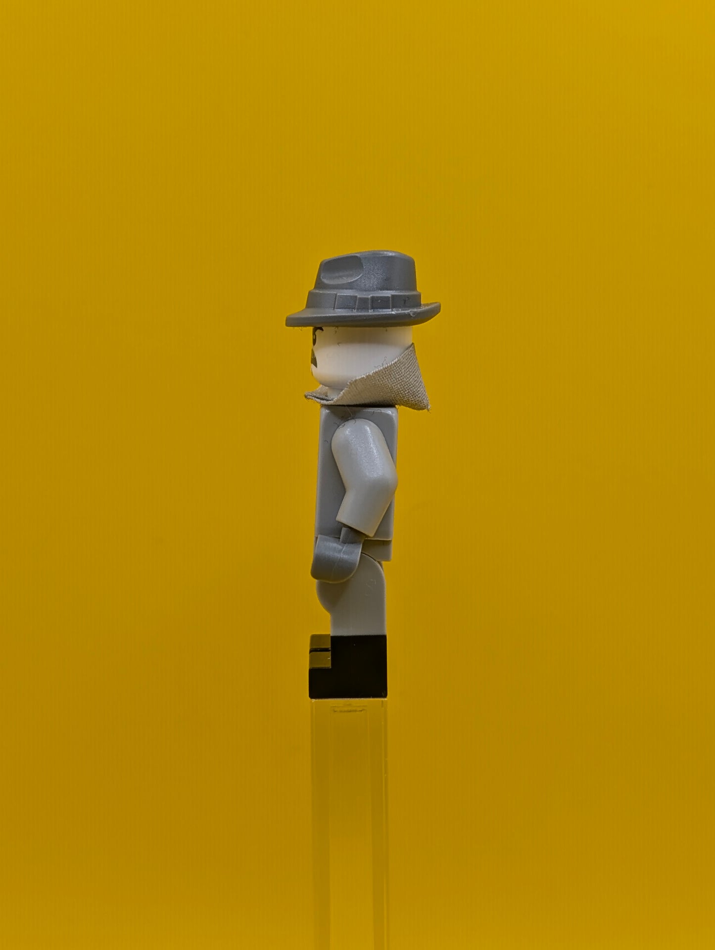 Film Noir Detective col424 Series 25 CMF Minifigure Lego (minifigure only without stand or accessories)