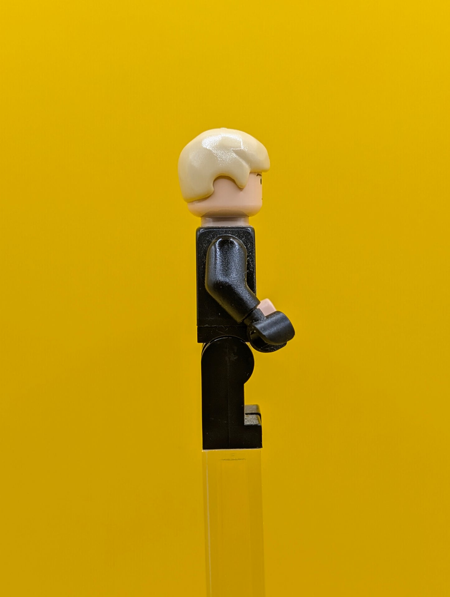 Luke Skywalker sw0083 Light Nougat, Black Tunic Star Wars Lego Minifigure