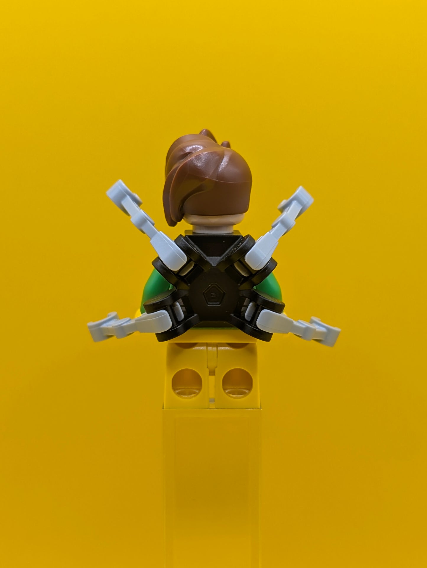 Doc Ock sh0869 Female, Medium Legs, Light Bluish Gray Arms Marvel Lego Minifigure