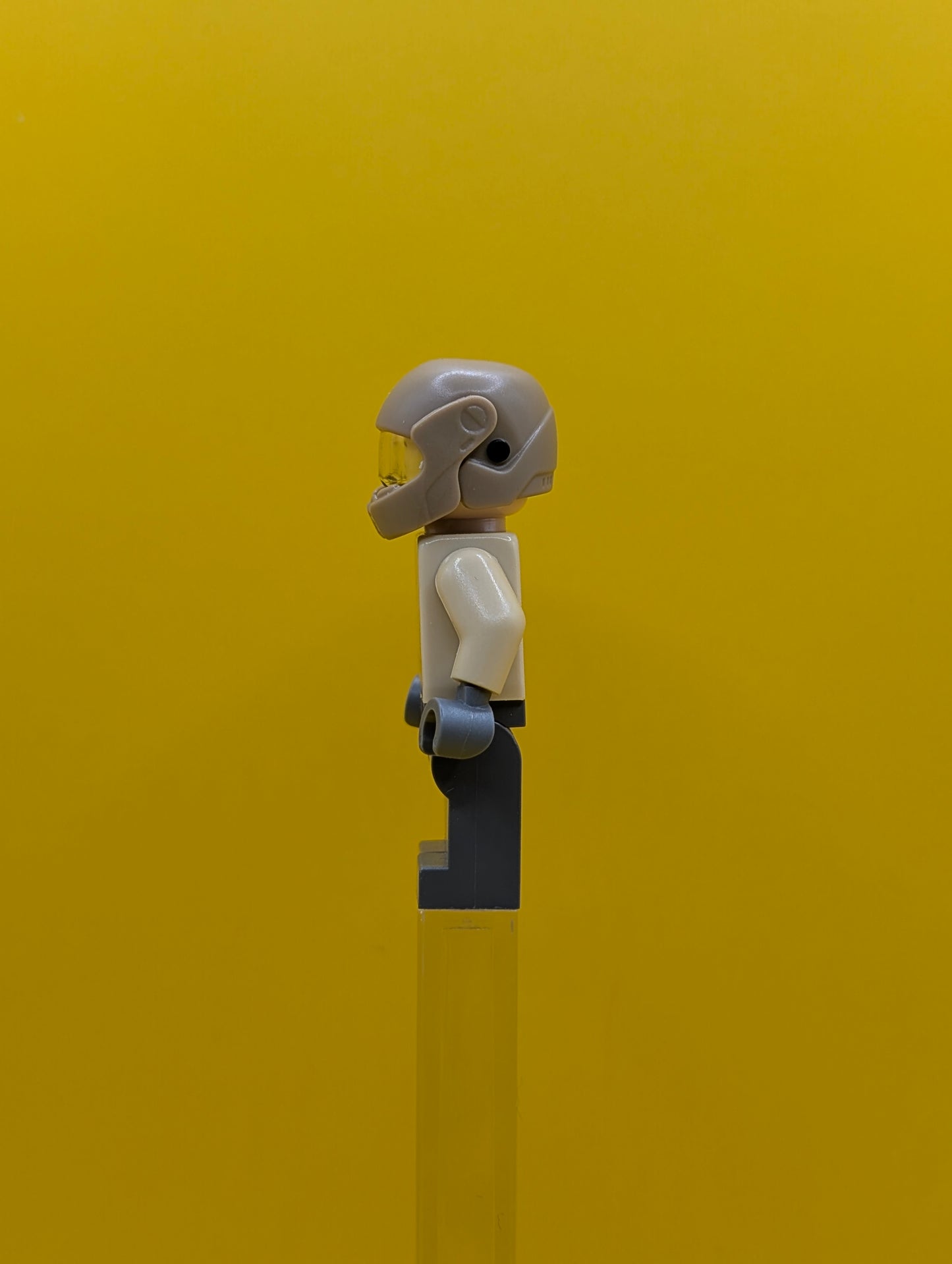 Resistance Trooper sw0696 Tan Jacket, Moustache Star Wars Lego Minifigure