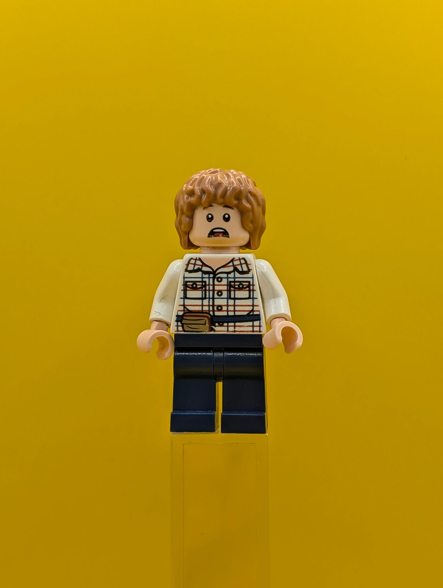 Gray Mitchell jw002 White Shirt, Dark Blue Legs Jurassic World Lego Minifigure