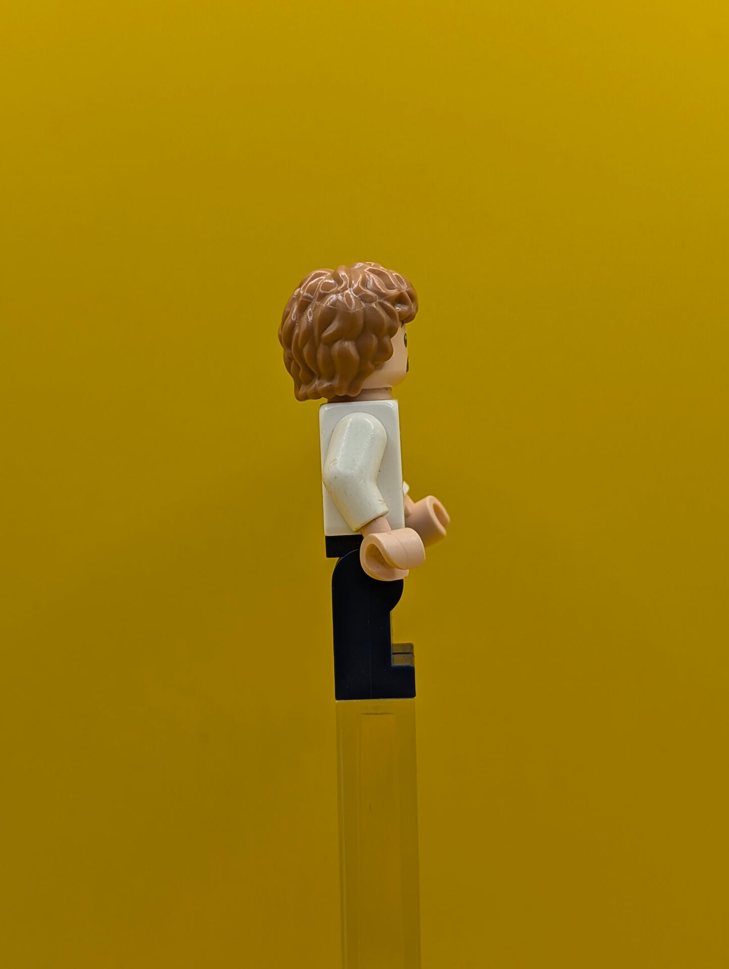Gray Mitchell jw002 White Shirt, Dark Blue Legs Jurassic World Lego Minifigure