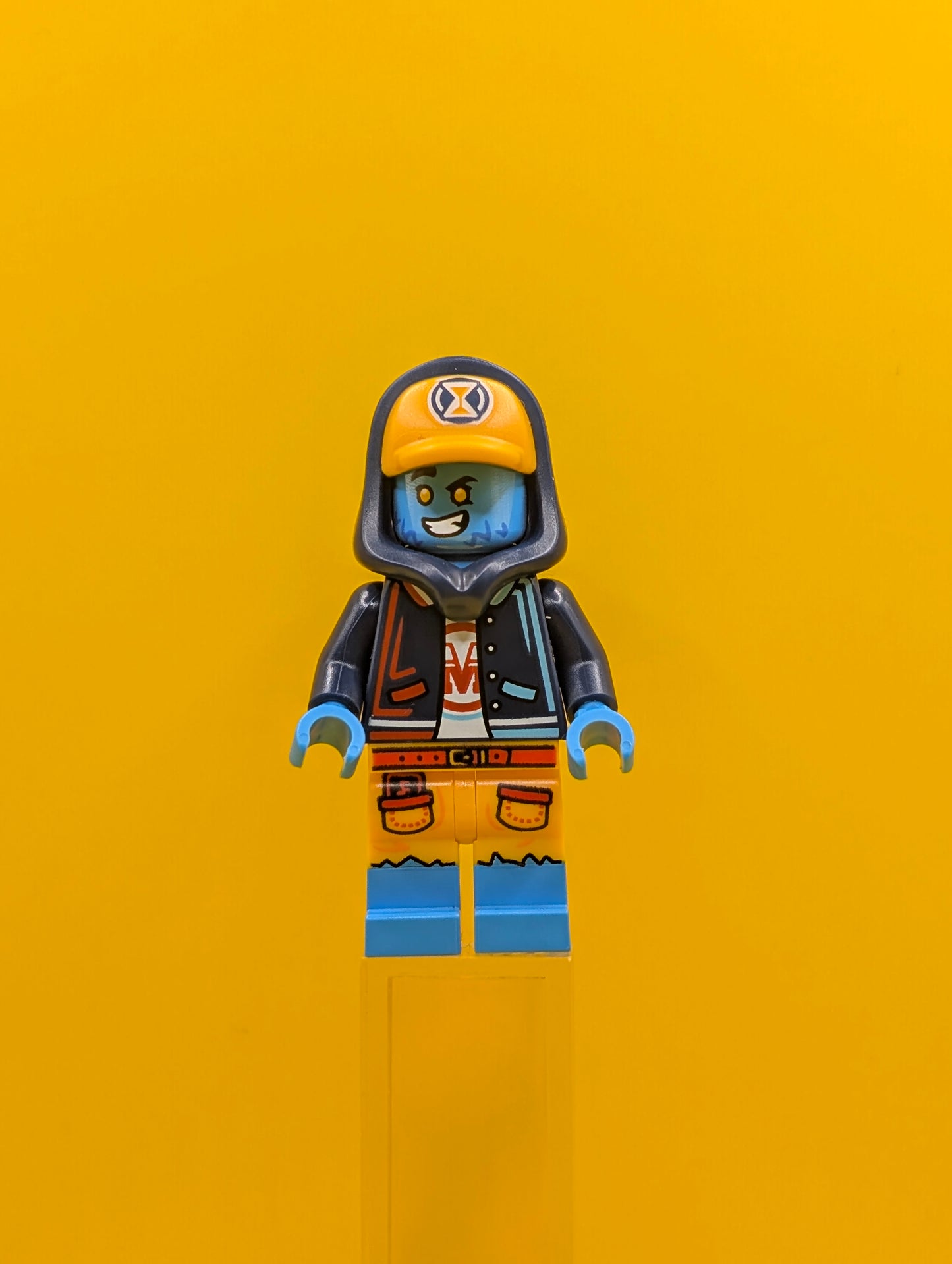 Logan drm060 Dark Blue Hoodie, Bright Light Orange Cap Dreamzzz Lego Minifigure