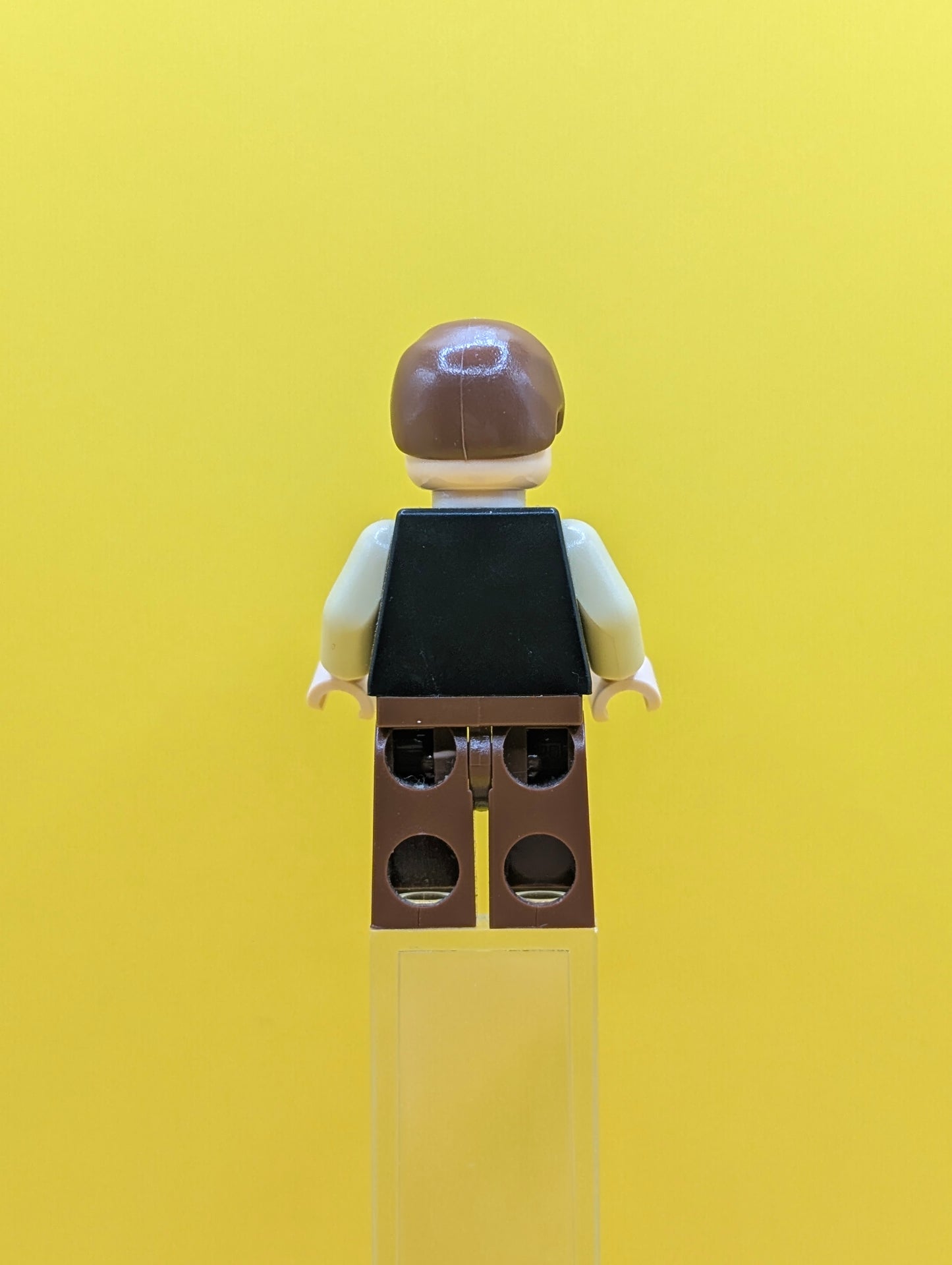 Han Solo sw0179a Light Nougat, Black Vest (2010) Star Wars Lego Minifigure