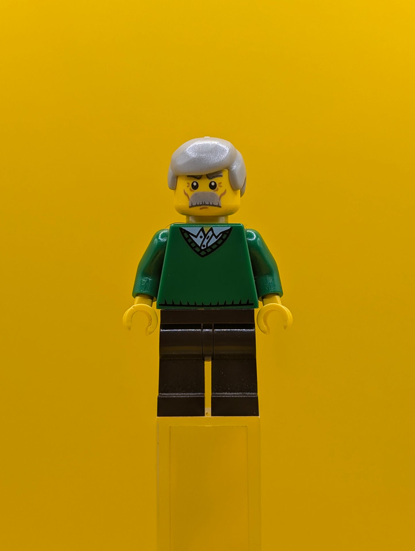 Green V-Neck Sweater cty0330 City Town Minifigure Lego