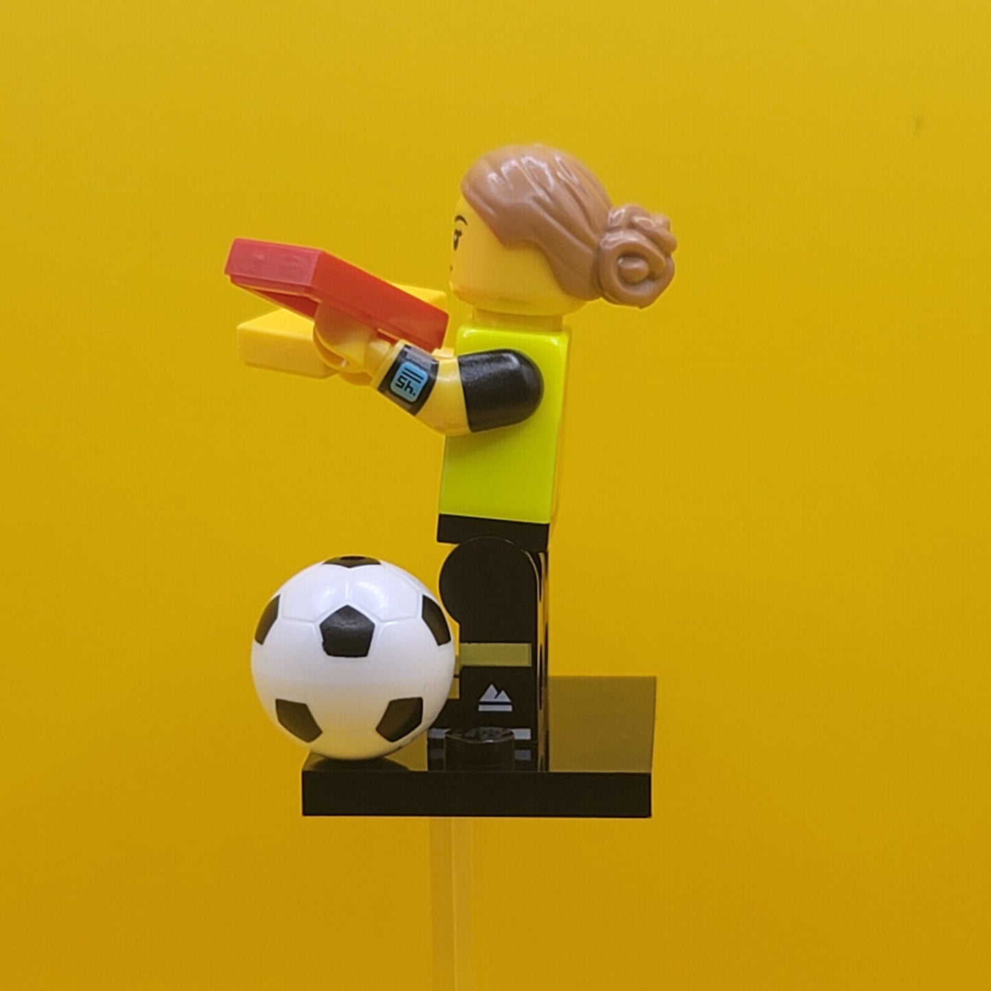 Football Referee col24-1 CMF Series 24 Minifigure Lego (Complete Set, with stand and accessories)