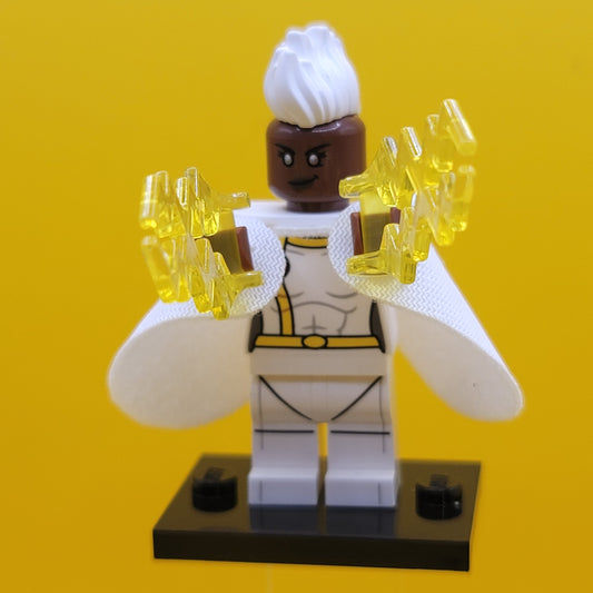 Storm Marvel Studios Series 2 CMF Minifigure Lego (Complete Set, with stand and accessories) colmar2-11