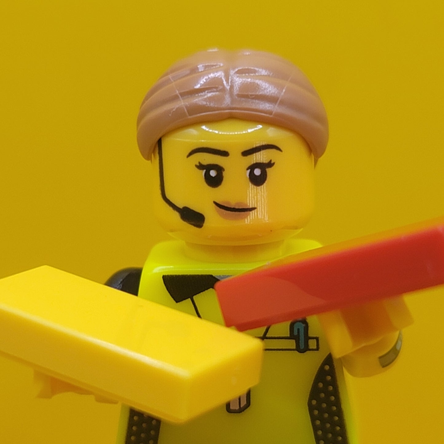 Football Referee col24-1 CMF Series 24 Minifigure Lego (Complete Set, with stand and accessories)