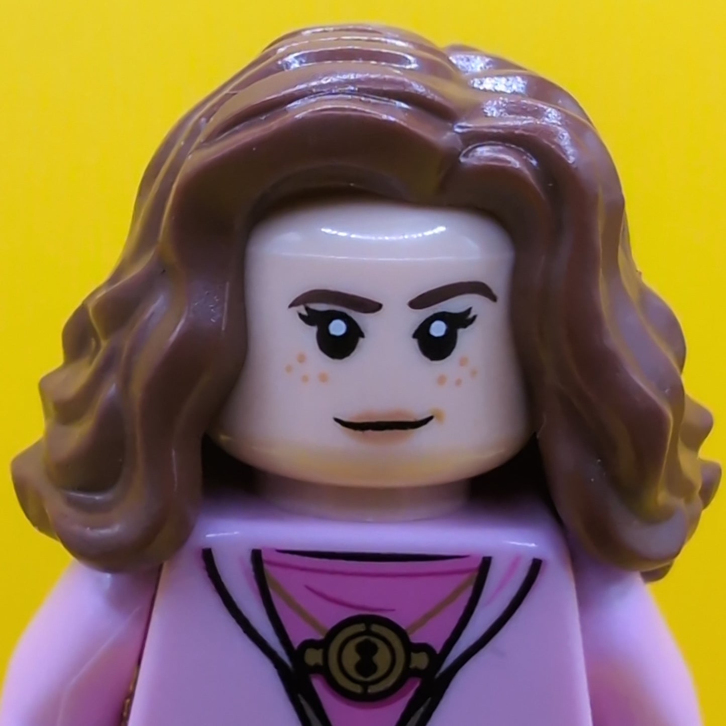 Hermione Granger hp181 Bright Pink Jacket with Time Turner Necklace Minifigure Lego