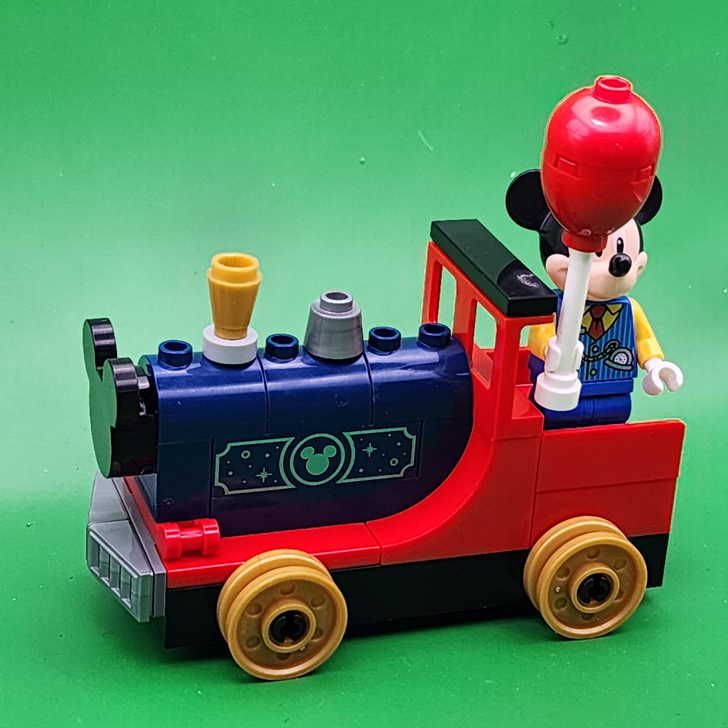 Lego Mickey Mouse With Train Conductor Minifigure dis085