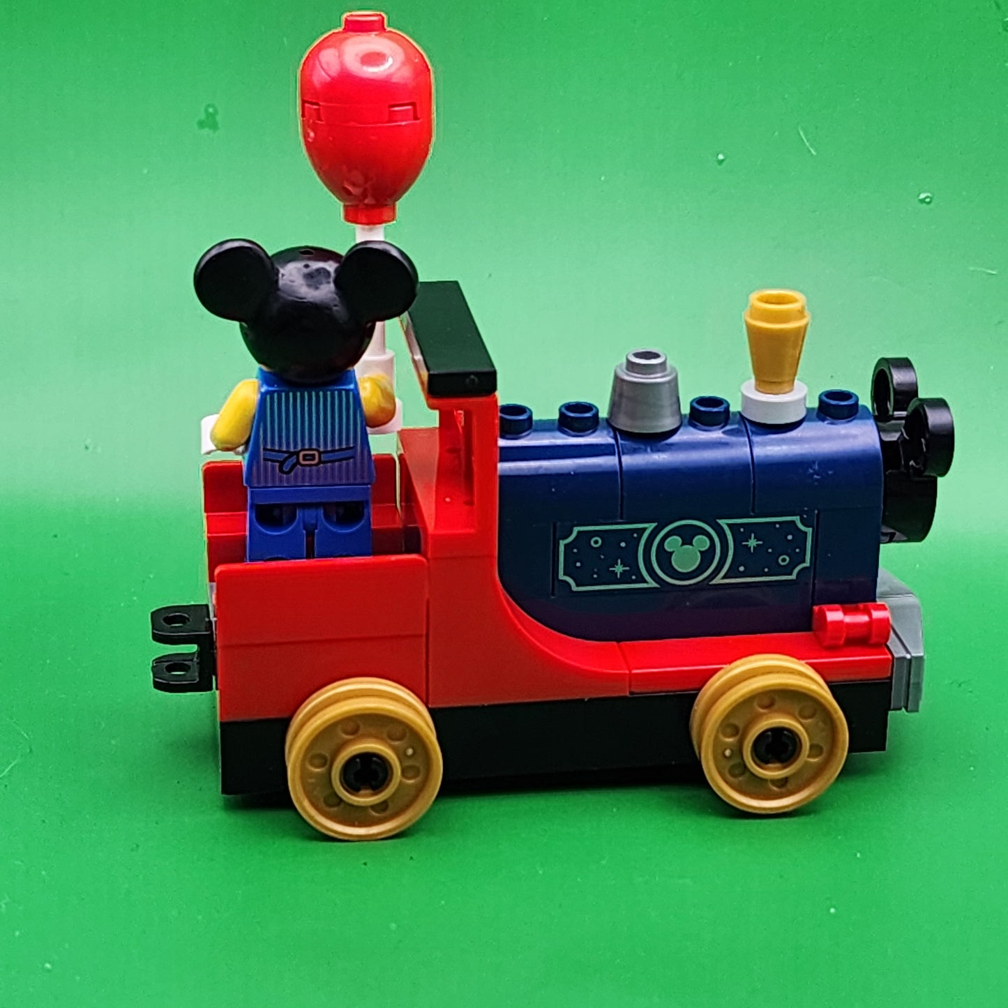 Lego Mickey Mouse With Train Conductor Minifigure dis085
