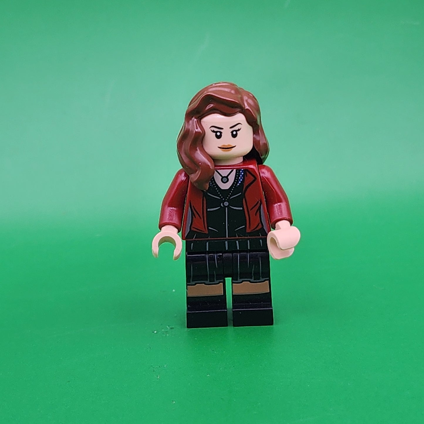 Lego The Scarlet Witch (Wanda Maximoff) Minifigure sh174 Avengers Age of Ultron