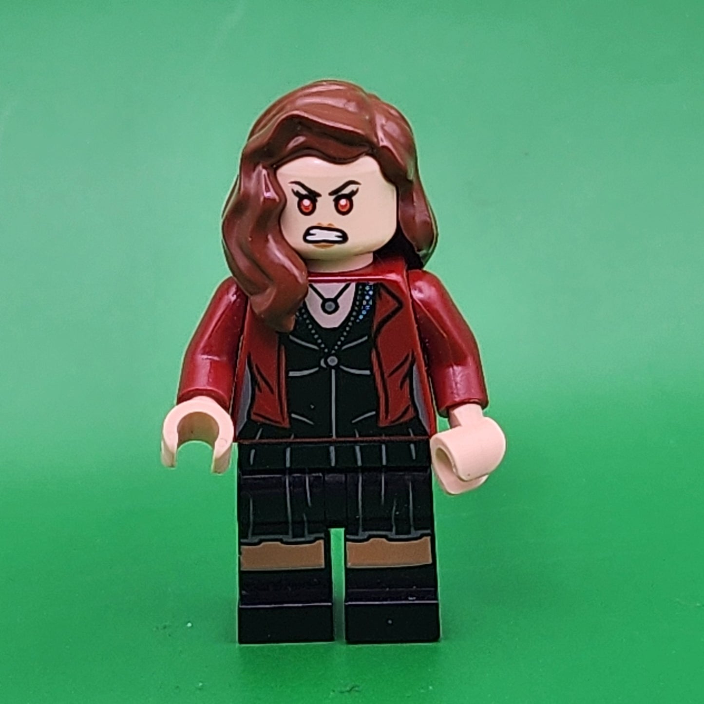 Lego The Scarlet Witch (Wanda Maximoff) Minifigure sh174 Avengers Age of Ultron