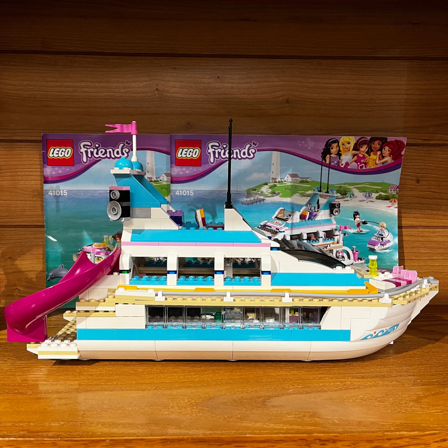 Friends Dolphin Cruiser Pre-Built Lego 41015 set