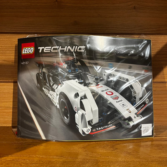 42137 Formula E Porsche 99X Electric Technic Not Built Lego white