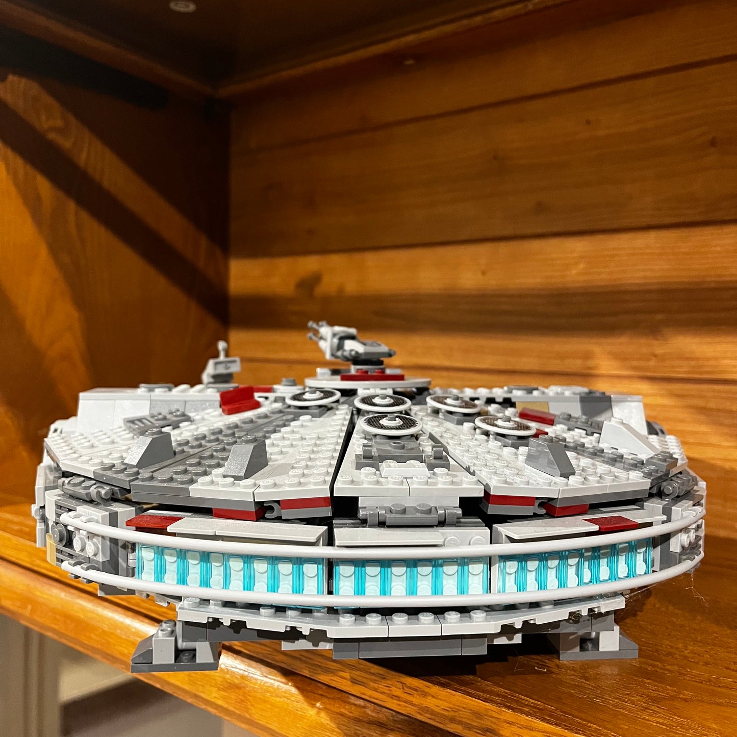 Star Wars Millennium Falcon Pre-Built Lego 75257