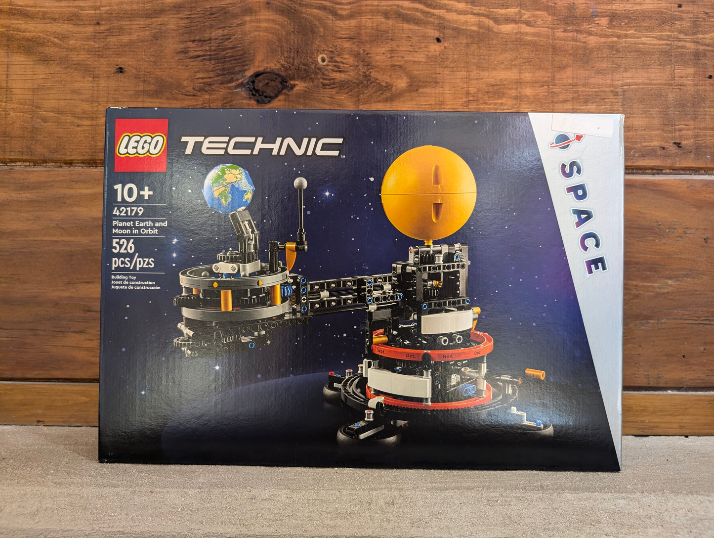 42179 Planet Earth and Moon in Orbit Technic Space Lego Set