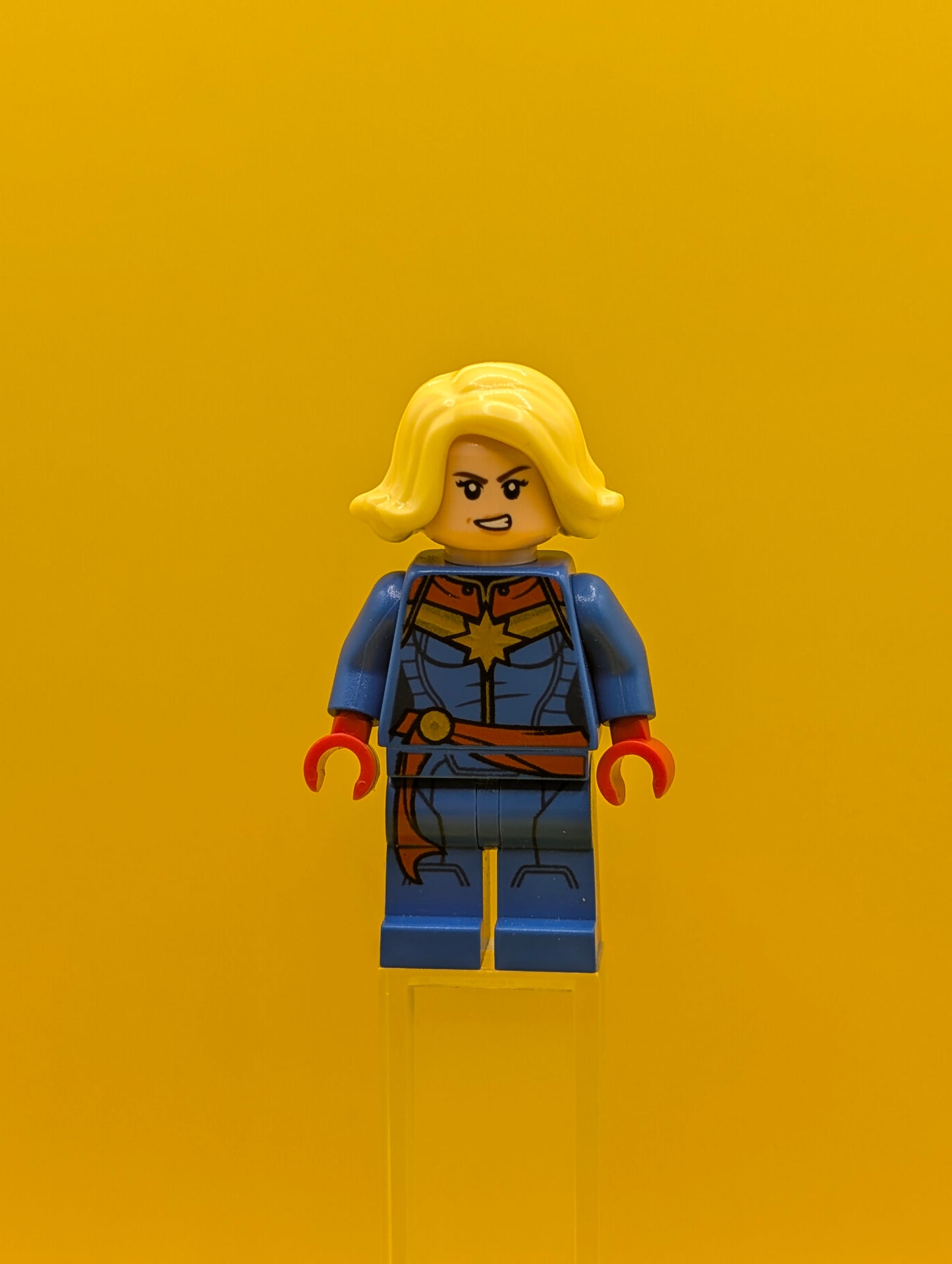 Captain Marvel Bright Light Yellow Hair sh0639 Minifigure Lego