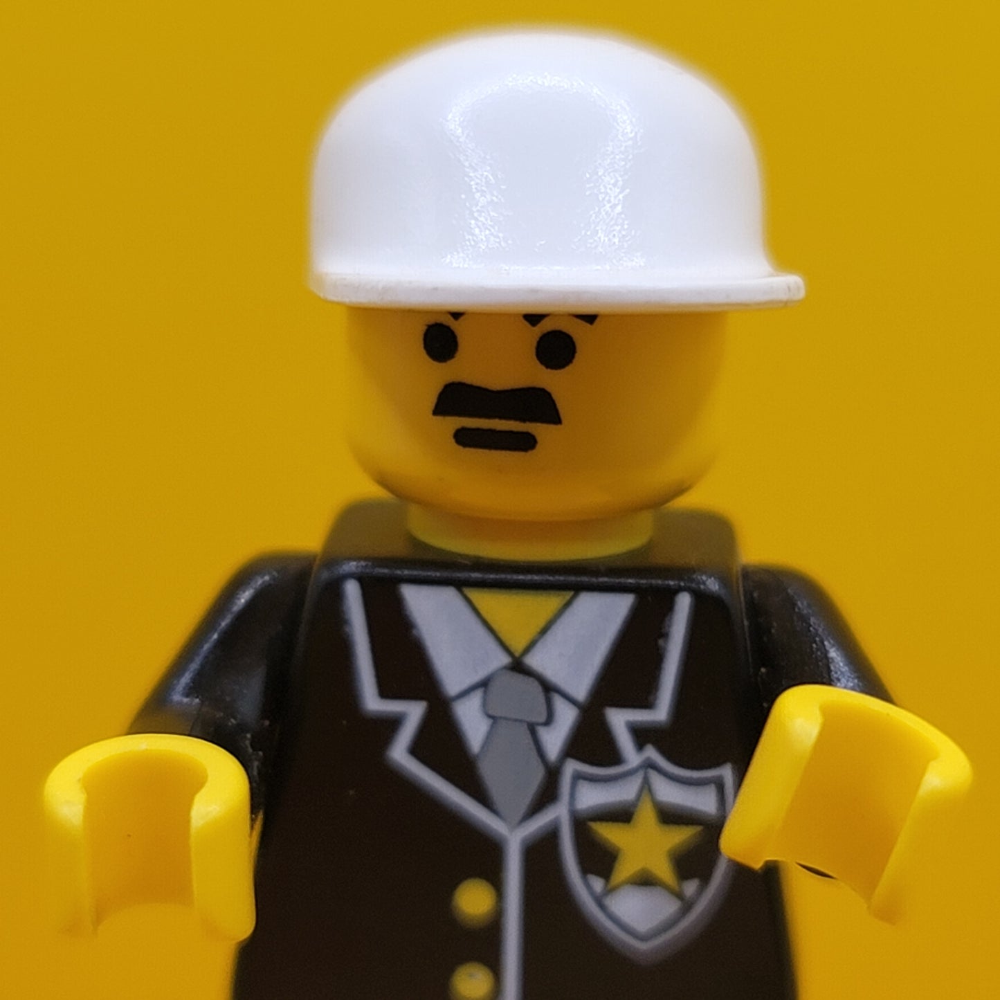 Police Suit with Sheriff Star Black Legs White Cap Minifigure Lego cop051