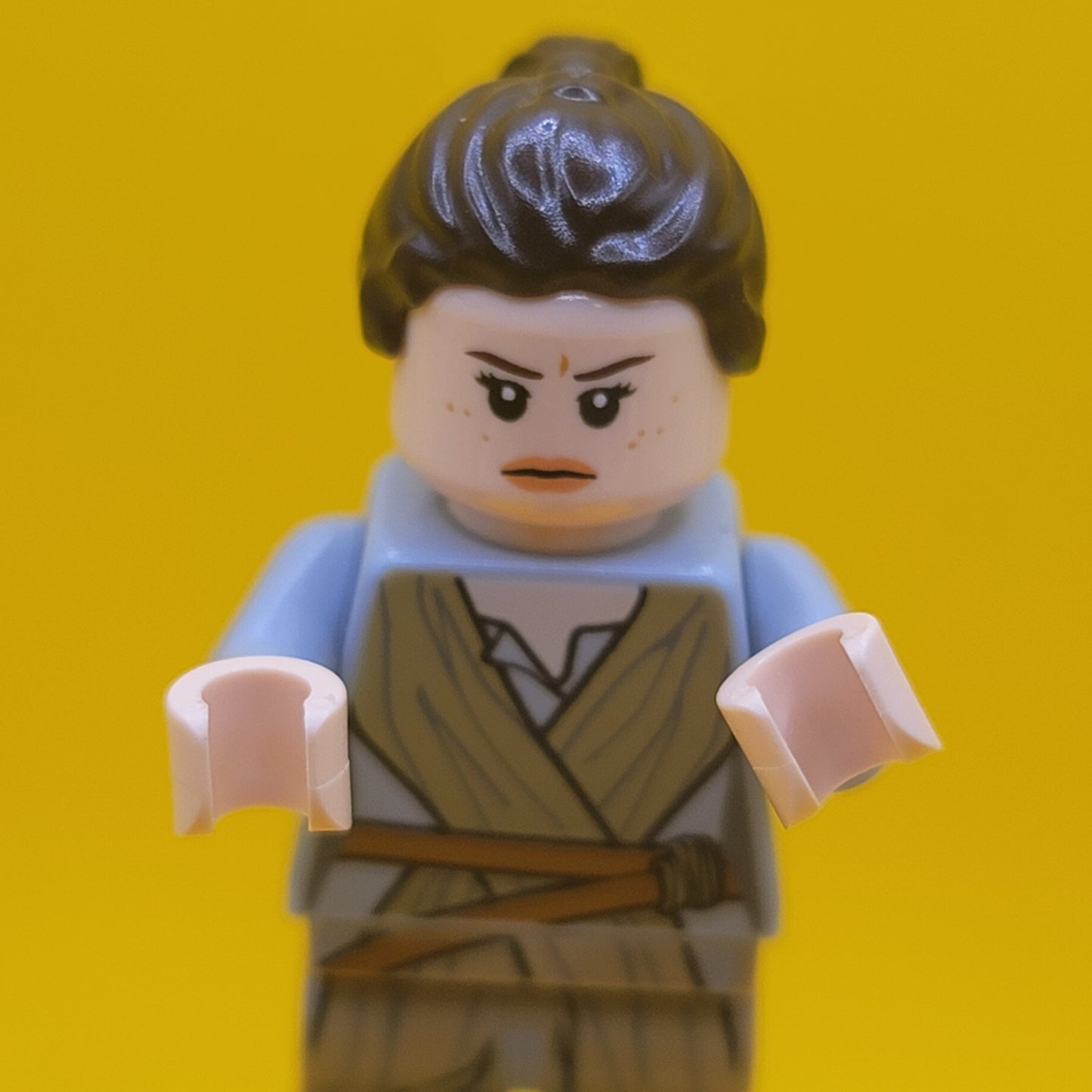 Rey sw0677 Dark Tan Tied Robe Star Wars Minifigure Lego