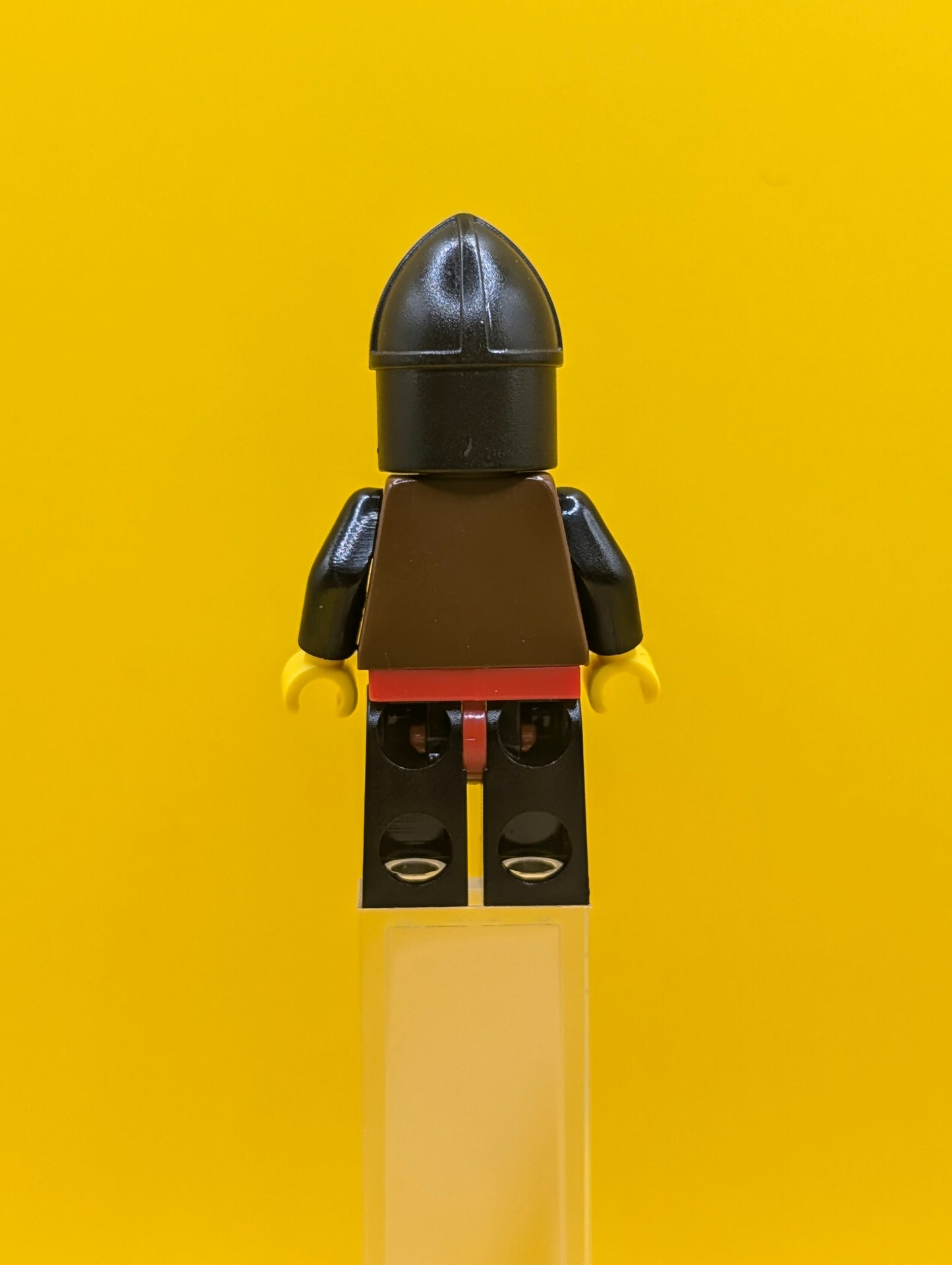 Knights Kingdom 1 cas044 Robber 2 Black Chin Guard Minifigure Lego