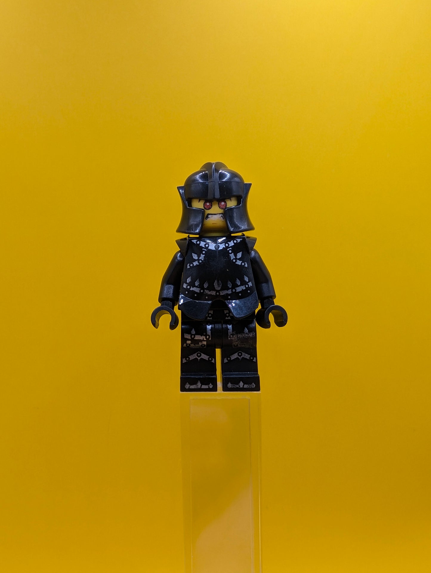 Evil Knight Series 7 col110 (minifigure only without stand or accessories) CMF Minifigure Lego