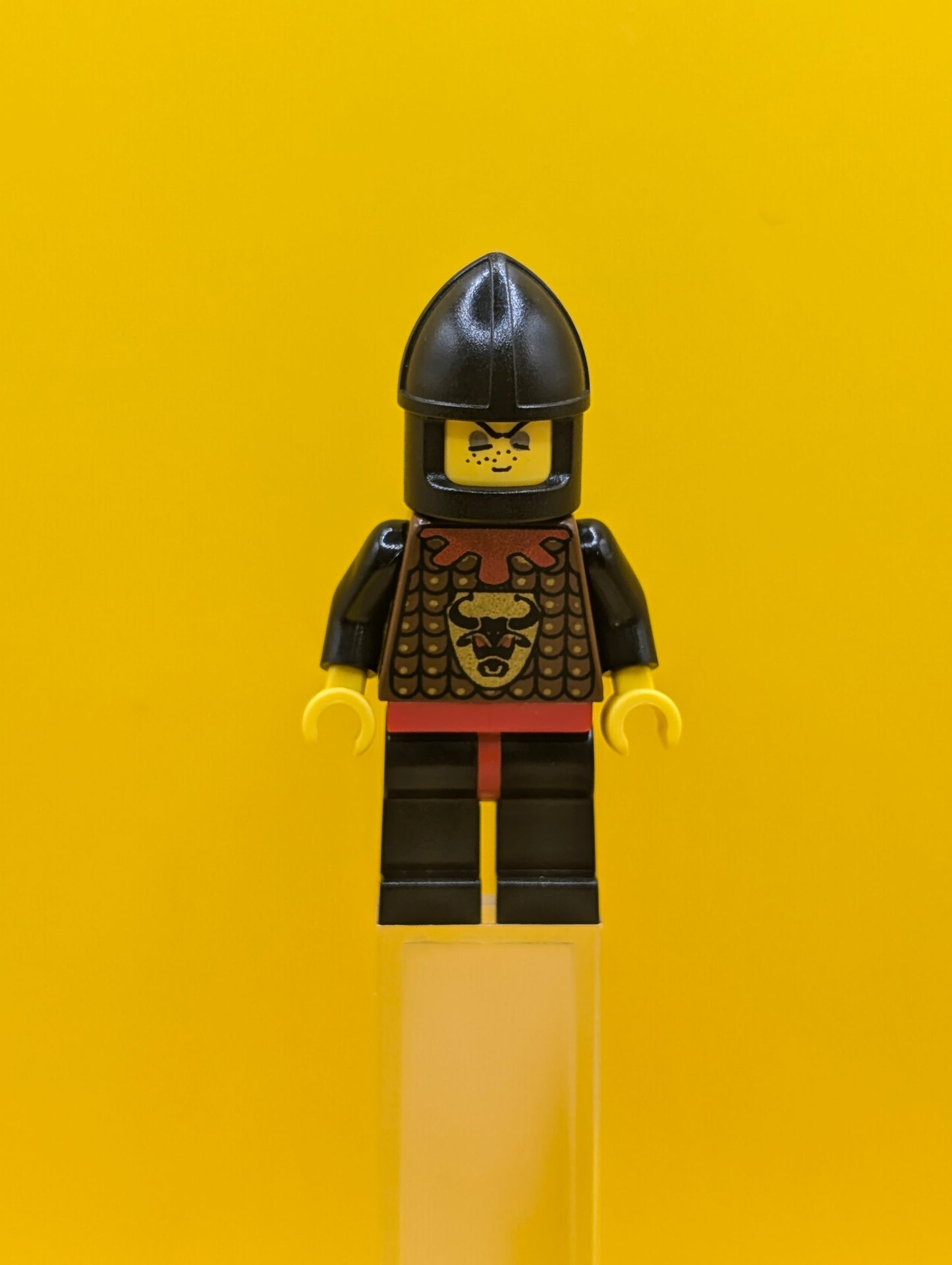 Knights Kingdom 1 cas044 Robber 2 Black Chin Guard Minifigure Lego