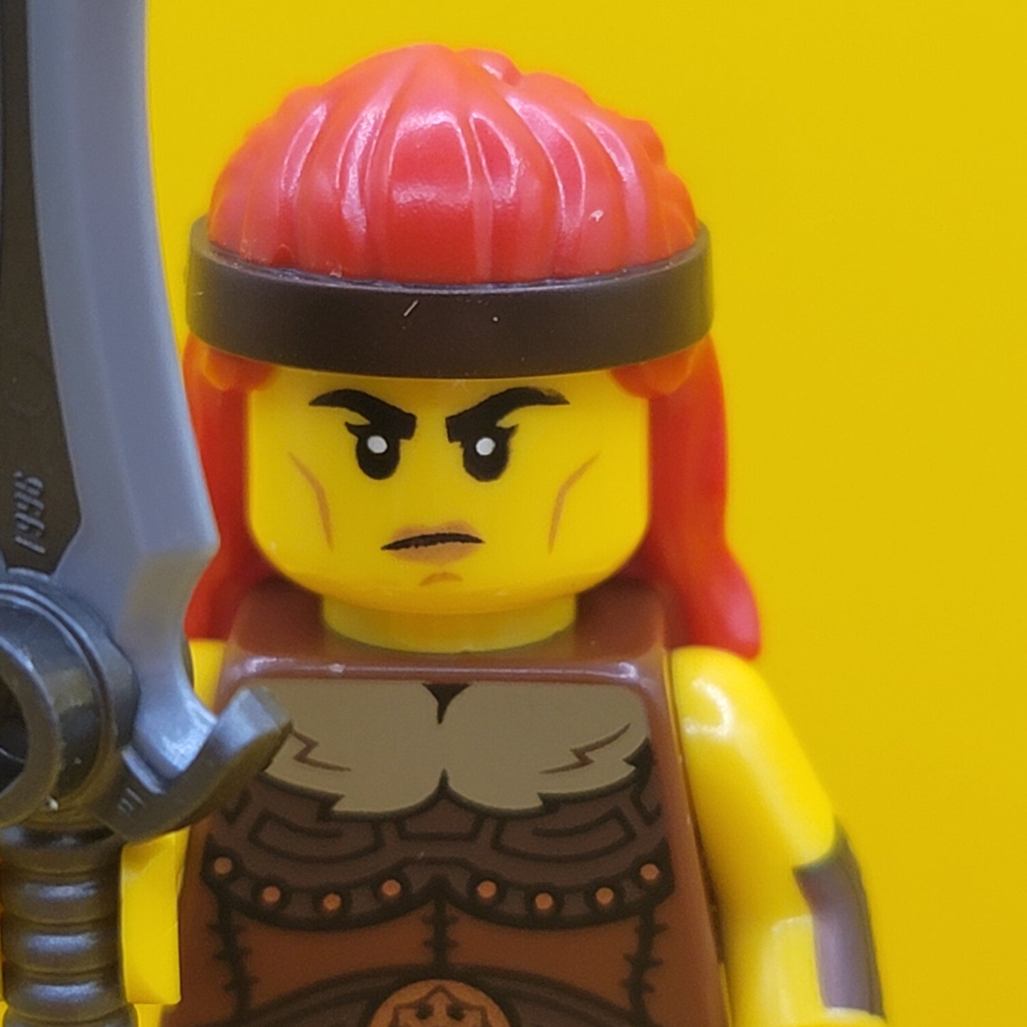 Fierce Barbarian col25-11 CMF Series 25 Minifigure Lego (Complete Set, with stand and accessories)