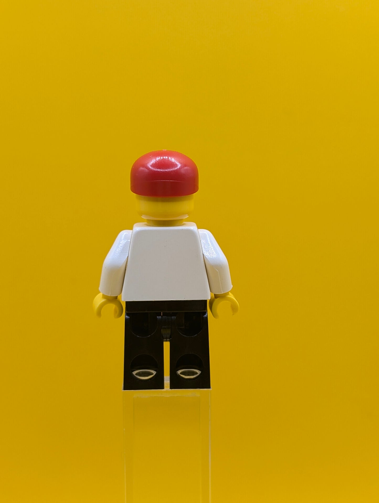 Shell shell008 Jacket Black Legs Red Cap Minifigure Lego