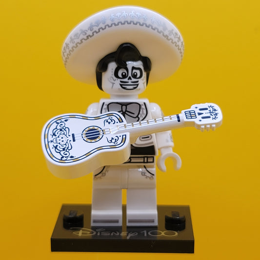 Ernesto De La Cruz CMF Minifigure Lego Disney 100 (Complete Set, with stand and accessories) coldis100-10