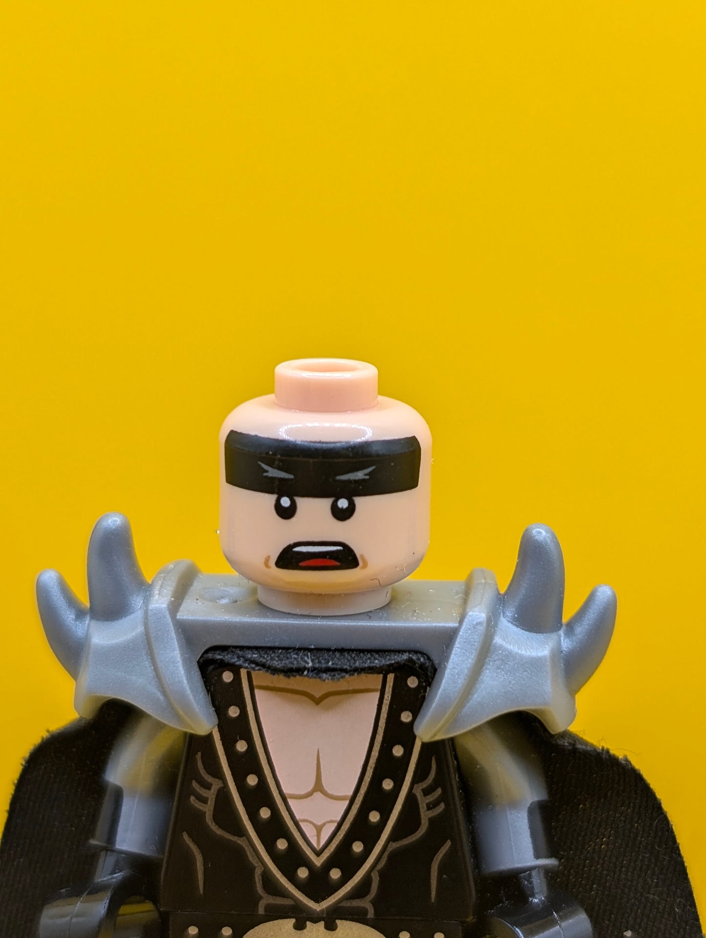 Glam Metal Batman coltlbm02 The Lego Batman Movie Series 1 (minifigure only without stand or accessories) Minifigure Lego