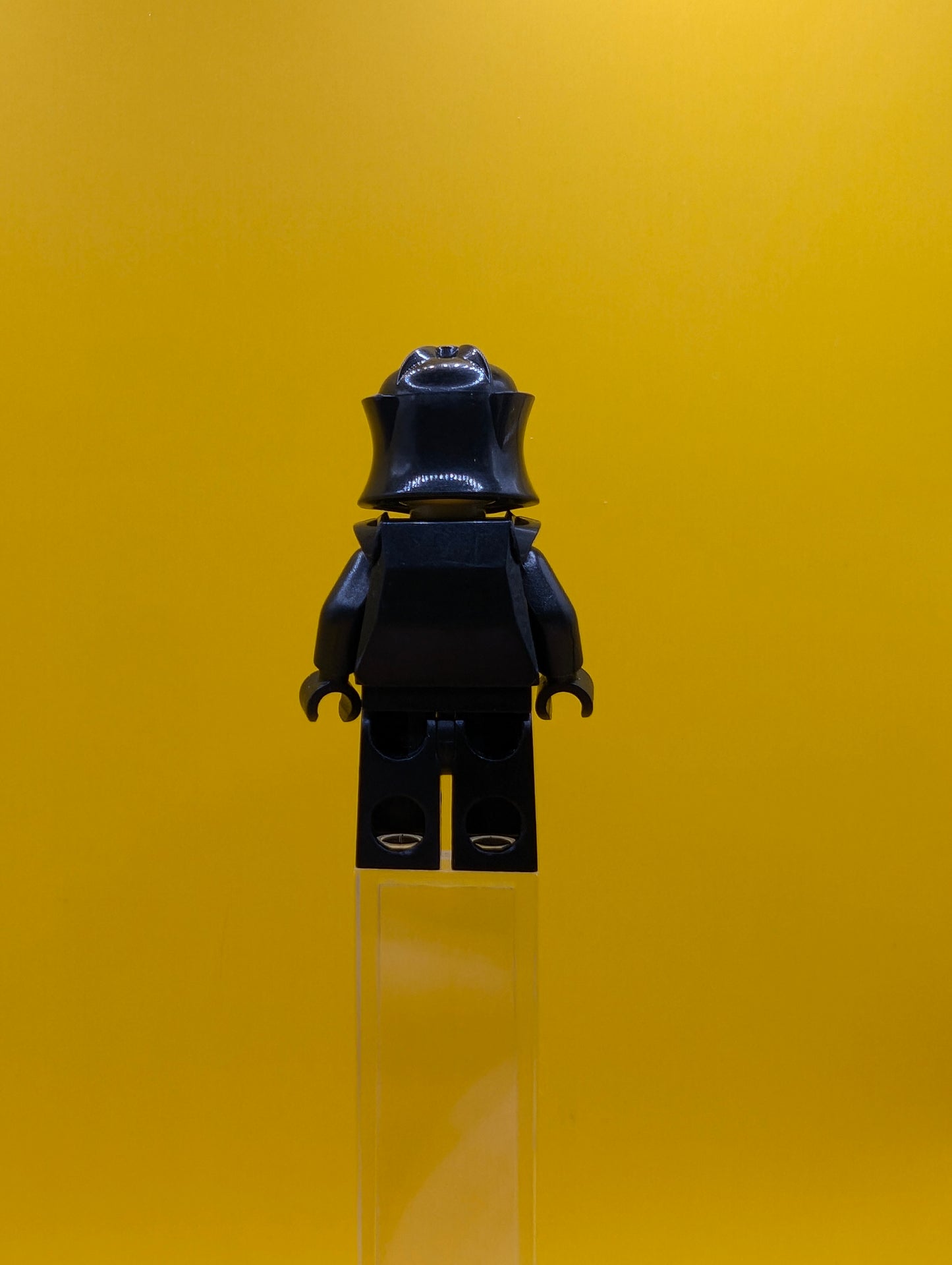 Evil Knight Series 7 col110 (minifigure only without stand or accessories) CMF Minifigure Lego