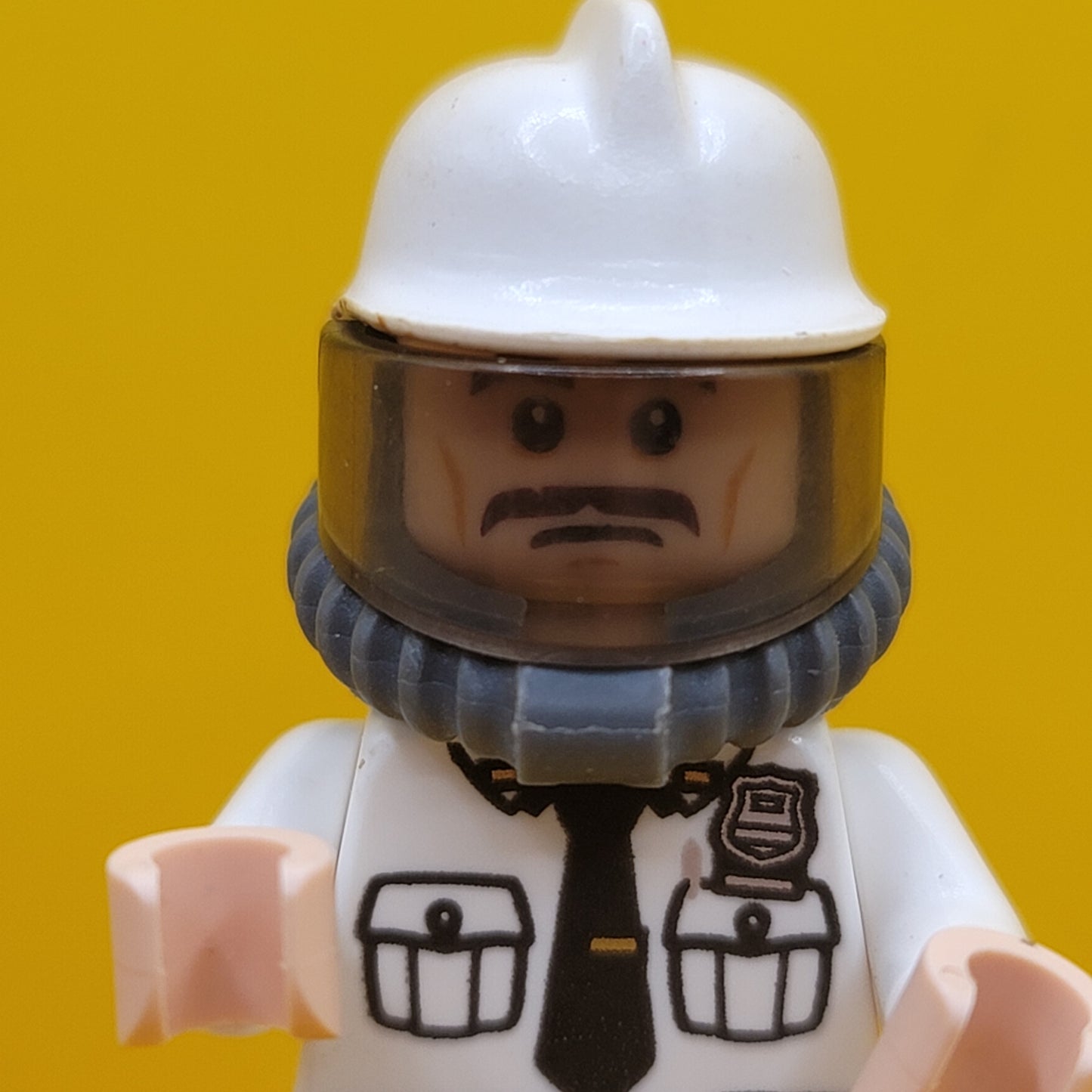 Security Guard Fire Helmet Minifigure Lego sh320
