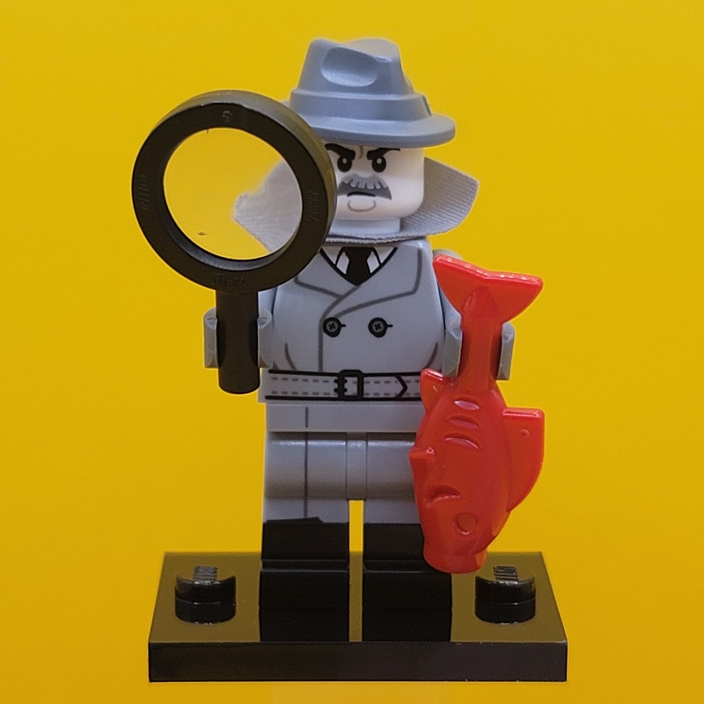 Film Noir Detective col25-1 CMF Series 25 Minifigure Lego (Complete Set, with stand and accessories)