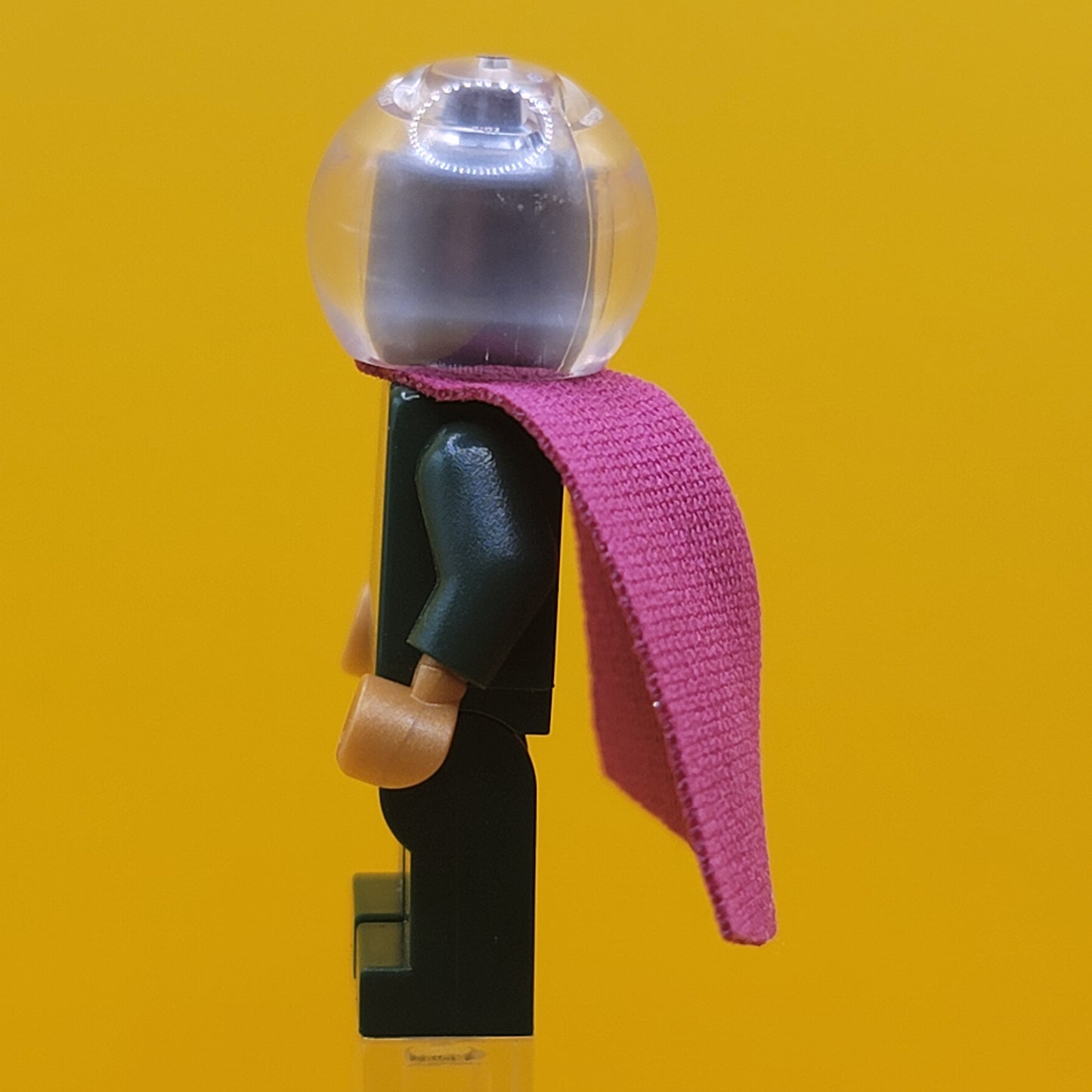 Mysterio sh0580 Magenta trim Flat Silver Head Trans Clear Helmet Minifigure Lego
